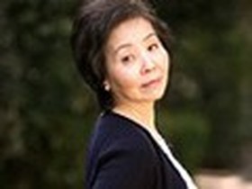 僕の童貞チ○ポを狙っているおばあちゃんに禁断の性教育をされました…。　サンプル画像01